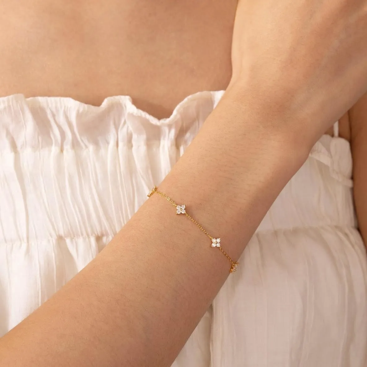 Bracelets for Women 14K Gold Silver Plated Ring Bracelet Hand Chain Dainty Evil Eye Heart Clover Daisy Cubic Zirconia Stackable Link Chain Hypoallergenic Body Jewelry Cute Trendy Gifts