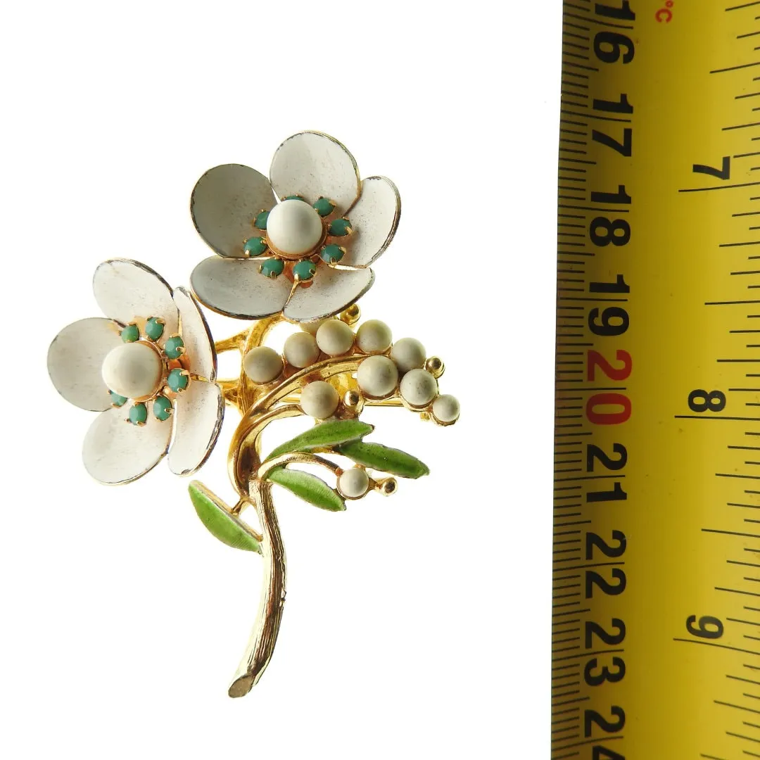 Eye-catching vintage enamel flower brooch