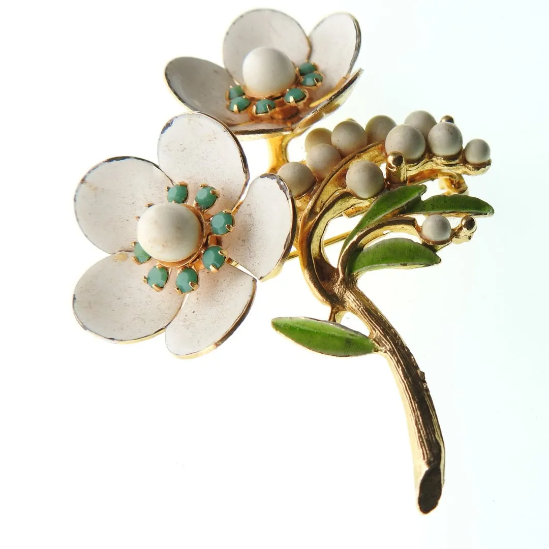 Eye-catching vintage enamel flower brooch