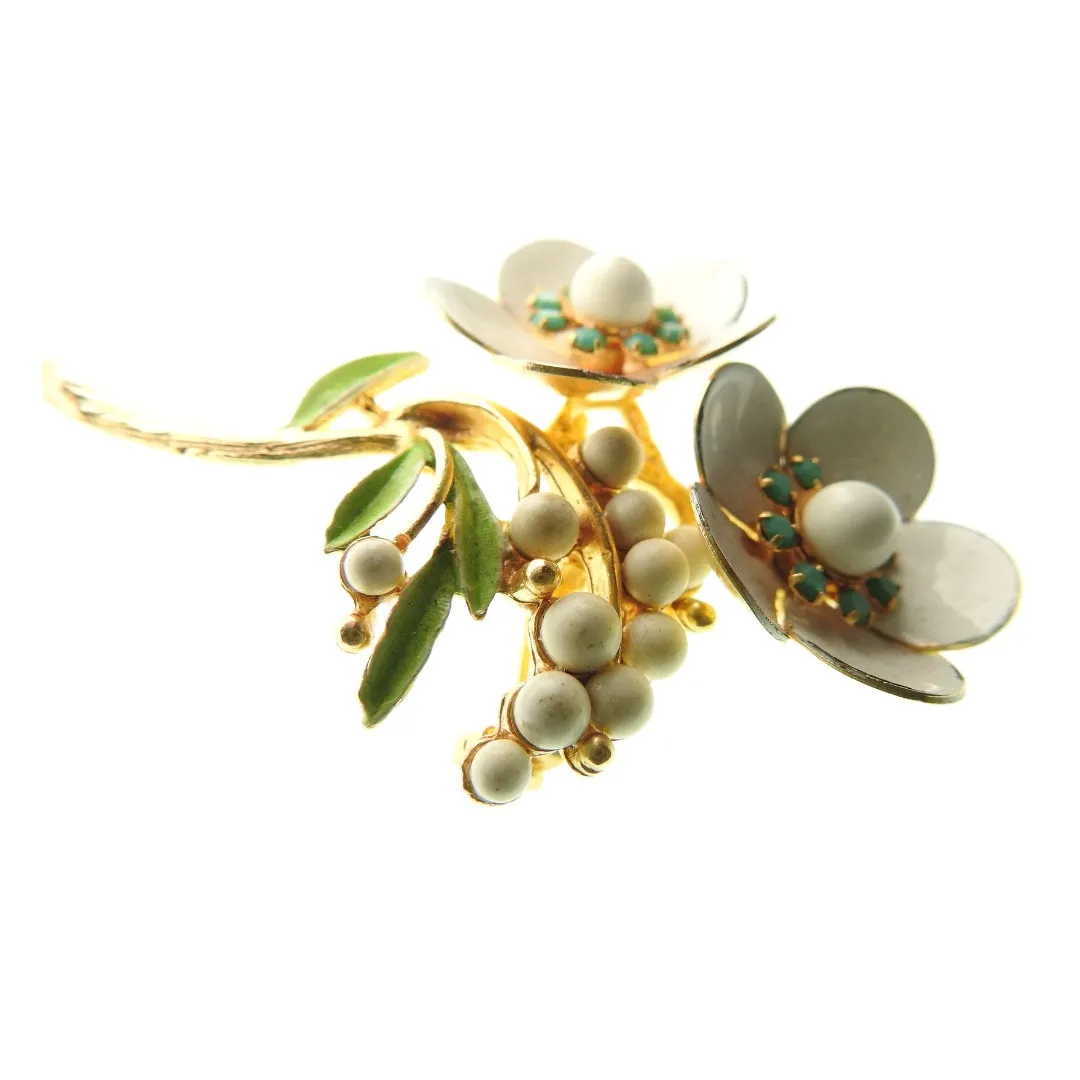 Eye-catching vintage enamel flower brooch