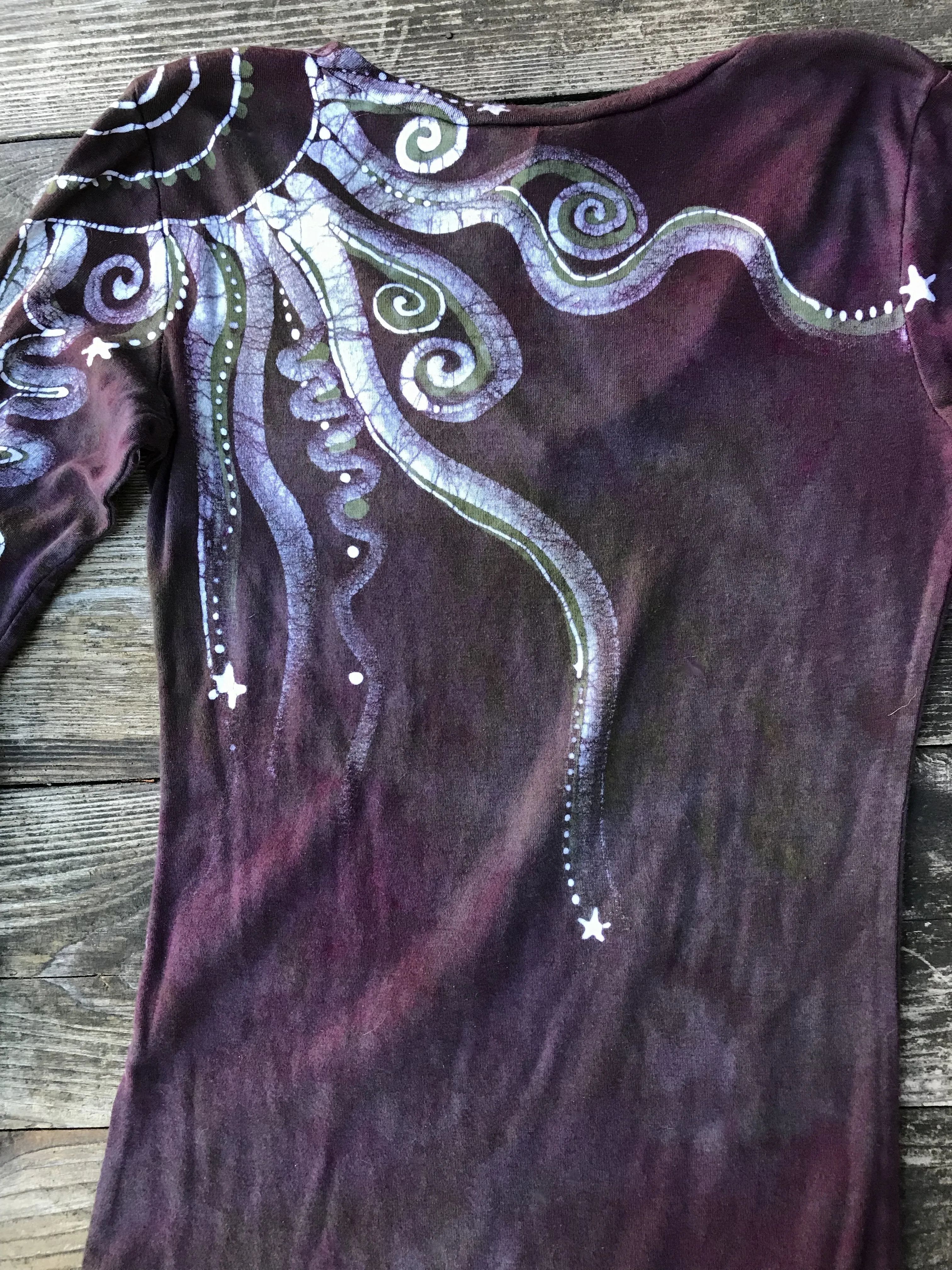 Sage and Mulberry Circle Of Life Long Sleeve Vneck Tee